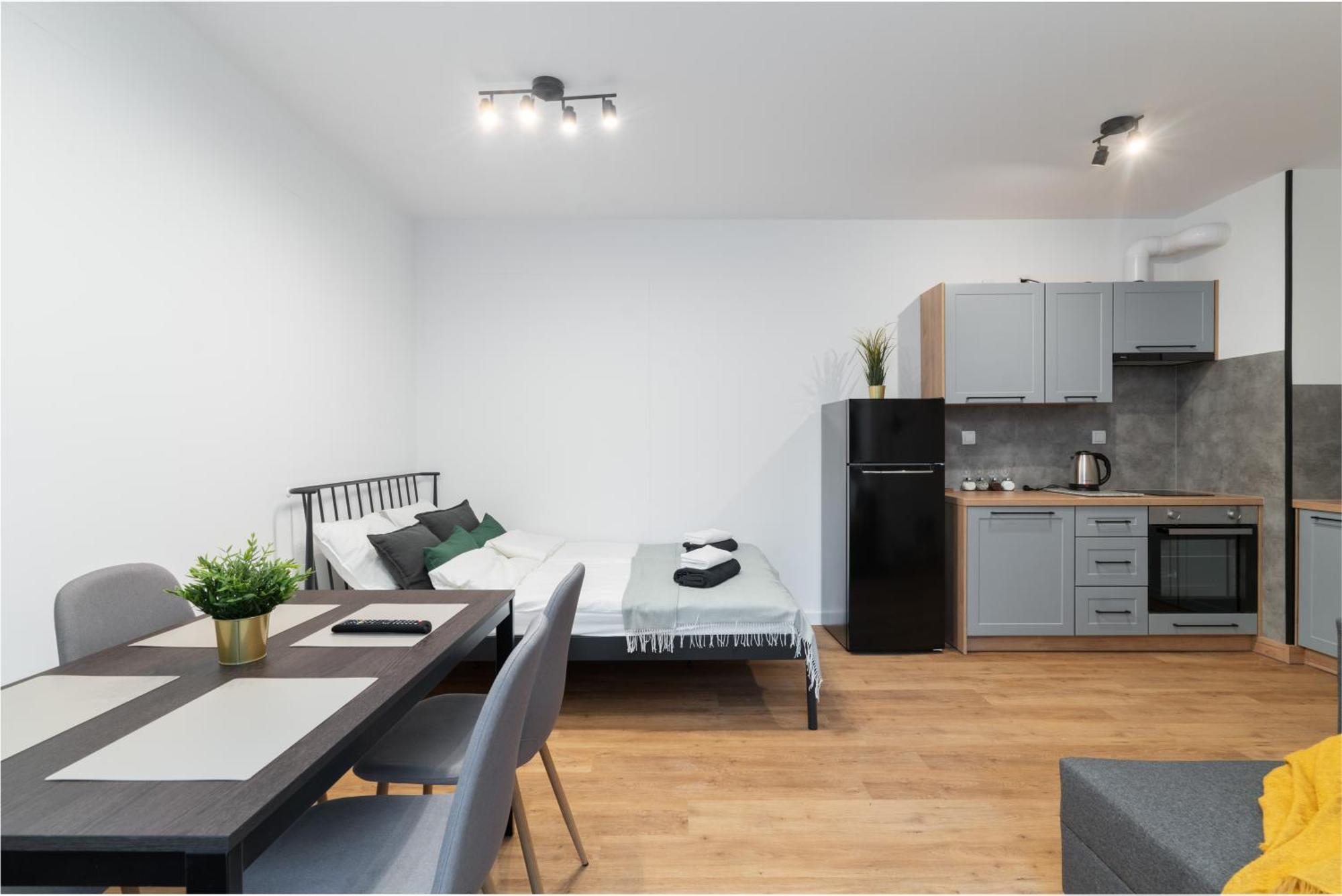 Lineburg Villa Apartments Варшава Екстер'єр фото