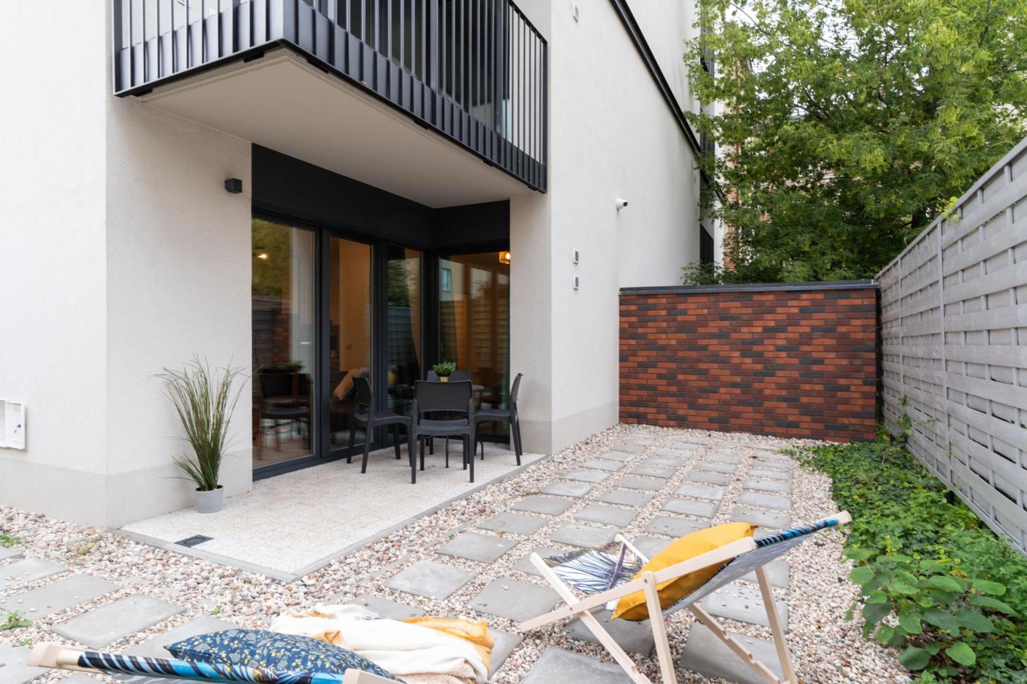 Lineburg Villa Apartments Варшава Екстер'єр фото