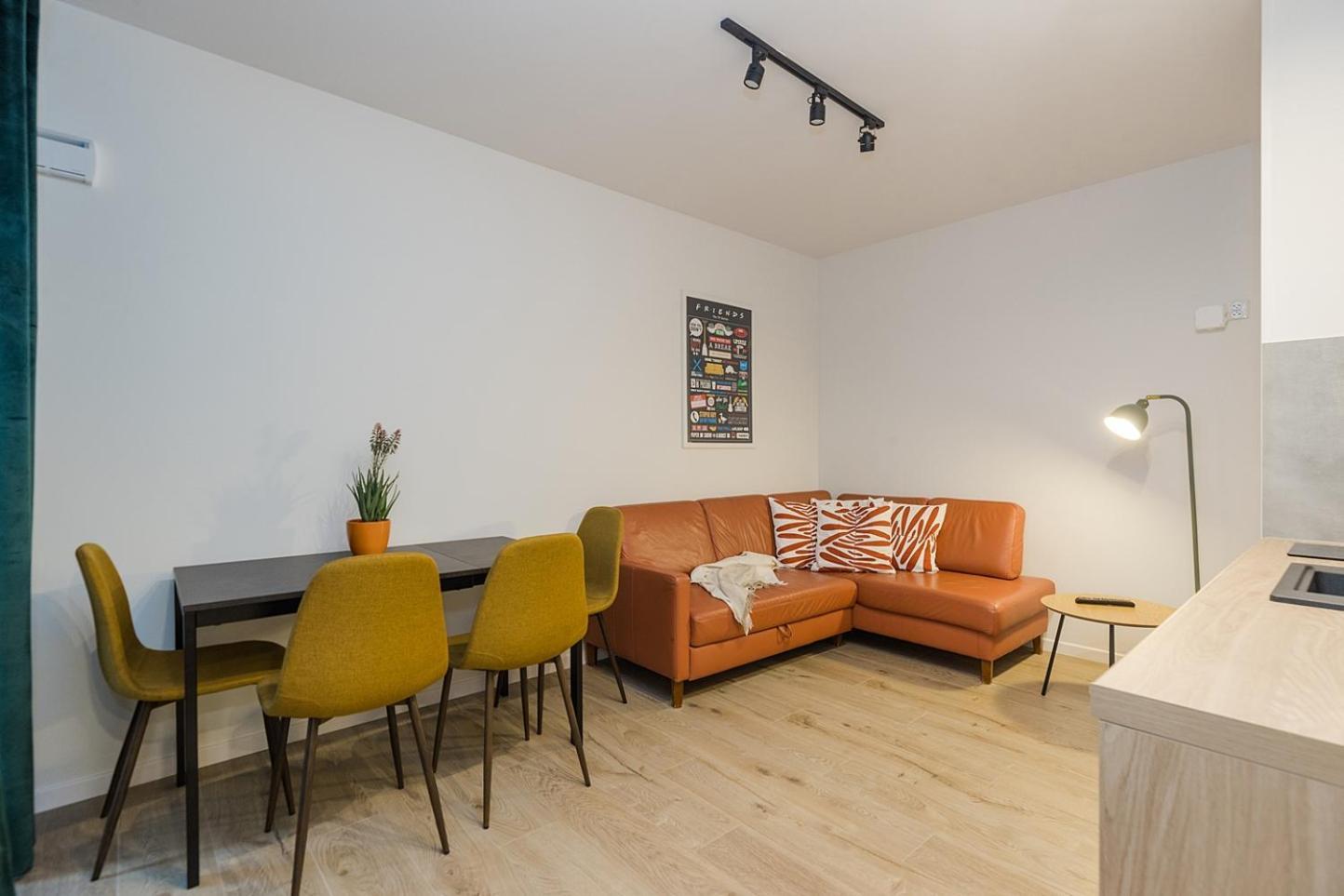 Lineburg Villa Apartments Варшава Екстер'єр фото
