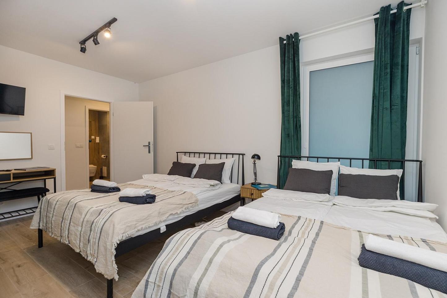 Lineburg Villa Apartments Варшава Екстер'єр фото